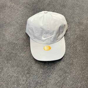 کلاه طوسی nike, alo